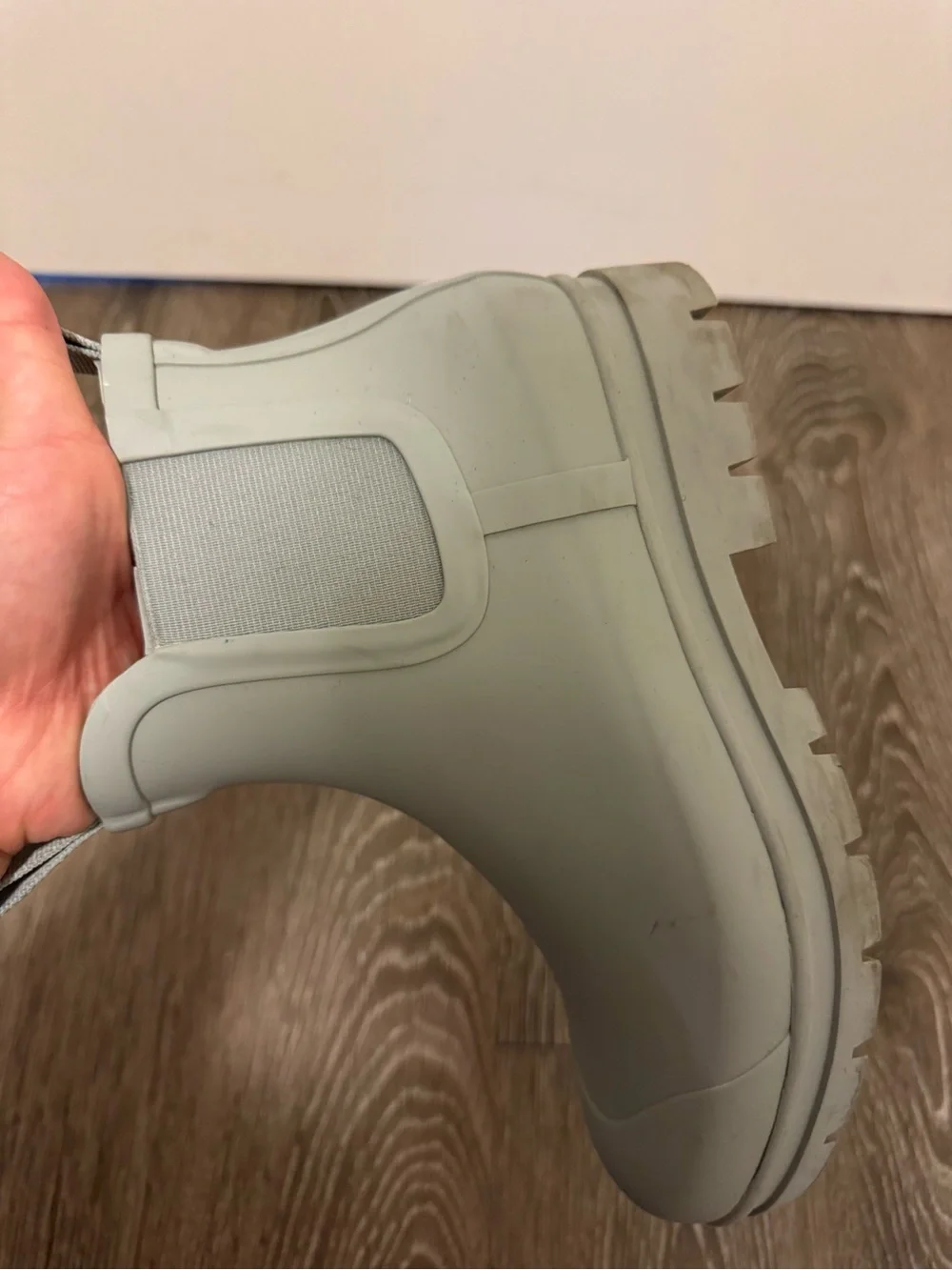 Everlane The Rain Boot in Sage